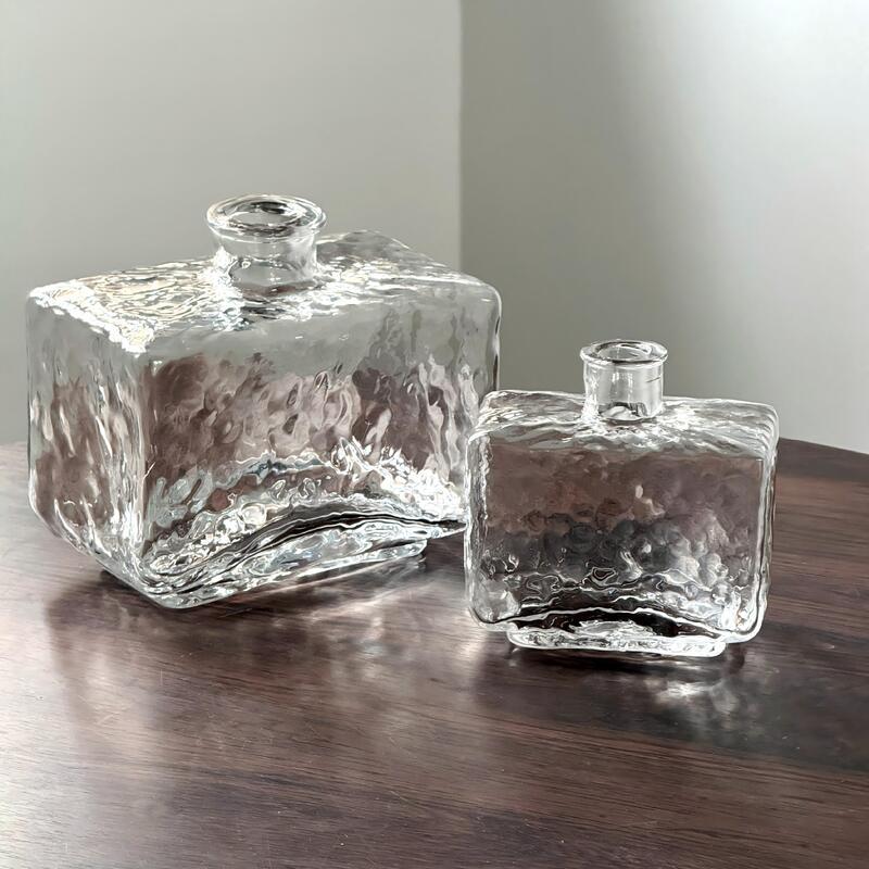 Qualität Rectangular Clear Hammered Glass Vase - Modern Minimalist Decorative Flower Vase for Table Centerpiece usine