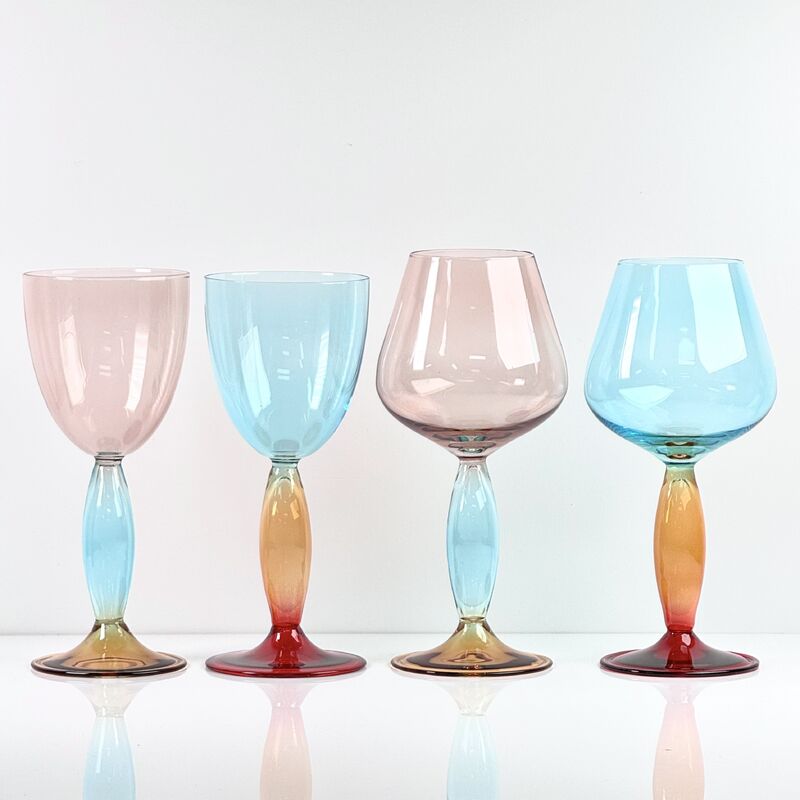 Qualität Hand-Blown Gradient Color Borosilicate Wine Glasses, Multi-Color Artistic Stem Goblets for Wine, Cocktail, Home Bar & Party Decor Fabrik