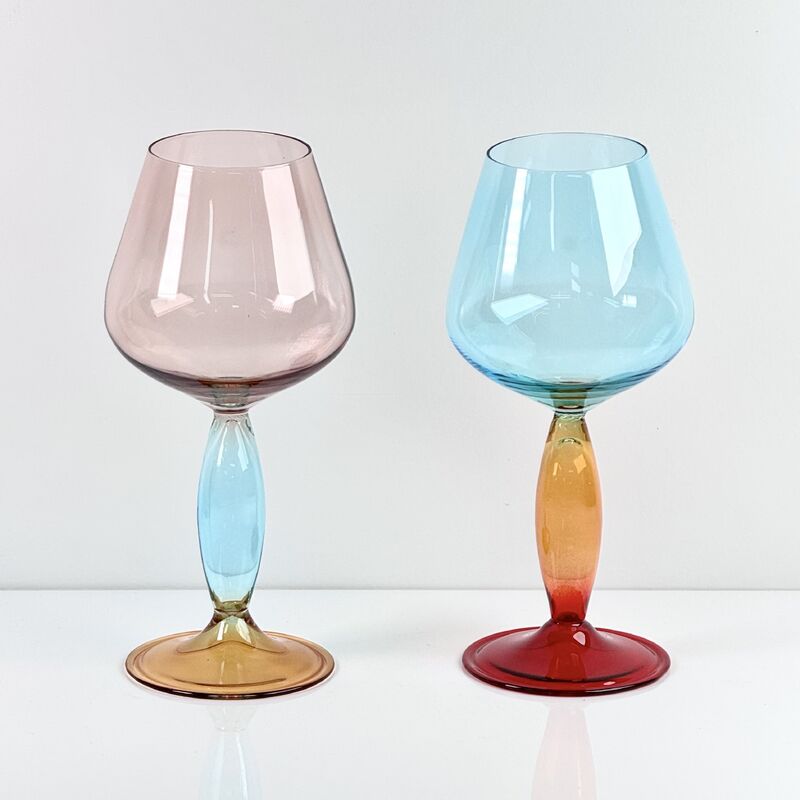 Qualität Hand-Blown Gradient Color Borosilicate Wine Glasses, Multi-Color Artistic Stem Goblets for Wine, Cocktail, Home Bar & Party Decor Fabrik