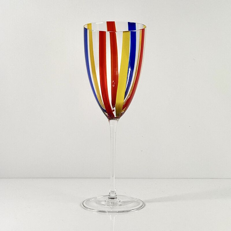 Qualität Hand Blown Art Glass Goblet & Coupe Glass Set, Vibrant Red Yellow Blue Vertical Cane Stripes Murano Style Stemmed Wine & Martini Glasses for Bar, Party & Gift Fabrik