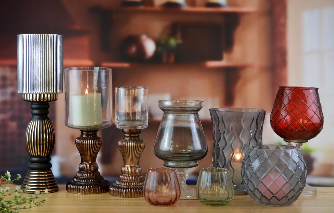 Qualität Handgefertigte alten Säulen-Kerzenhalter mit Silberfuß usine