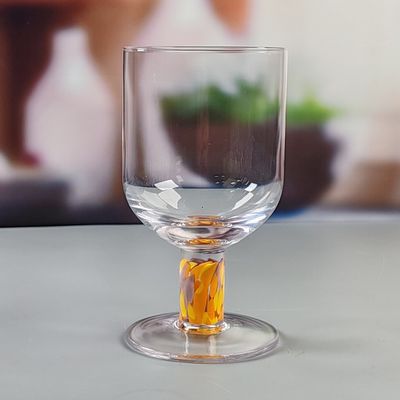 Qualität Mexikanische Konfetti-Design Elegante Wassergläser Luxus Handgeblasener Konfetti-Cocktails Glasbecher Romantischer Kurzstamm Weingläser usine