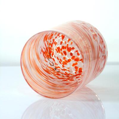 Qualität Hand-blown Orange Swirl Confetti Glass Cup - Artisan Crafted Drinking Glass for Whiskey and Cocktails usine
