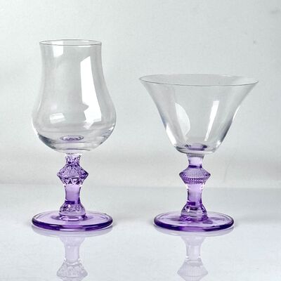 Qualität 4‑Pack Vintage Purple Stem Wine Glasses, Assorted Shapes Clear Cup with Decorative Purple Stem, Handblown Glass Goblets for Wedding Party Home Tabletop Decoration usine