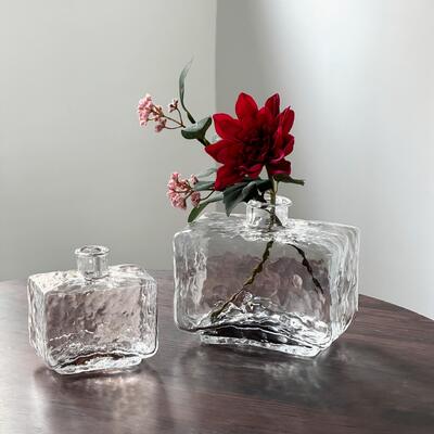 Qualität Rectangular Clear Hammered Glass Vase - Modern Minimalist Decorative Flower Vase for Table Centerpiece usine