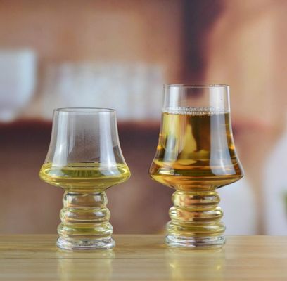 Qualität 320 ml handgeblasene, maßgeschneiderte Biergläser usine