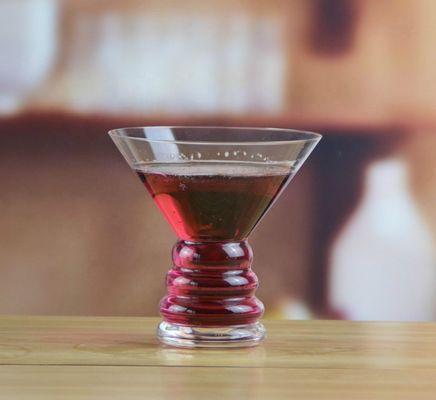 Qualität 320 ml handgeblasene, maßgeschneiderte Biergläser usine