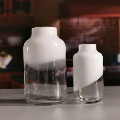 Qualität Handgefertigte feste weiße Oberhalbhalbe Keramik Glasglasvase usine