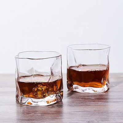Qualität Unregelmäßiges handgefertigtes Whisky-Glas mit goldenem Rand usine