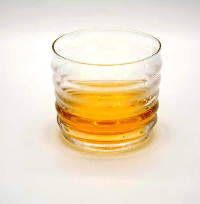Qualität Handgefertigtes Whisky-Glas mit Wellenmuster usine