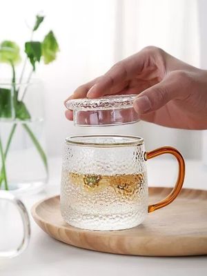 Qualität Handgefertigte Glas-Tee-Tasse mit geprägtem Muster Hoch-Borosilikat-GlasTee-Tasse Tumbler Trinkglas usine