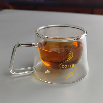 Qualität 200ml Borosilikat Doppelschicht Glas Kaffeetasse mit goldenem Logo usine